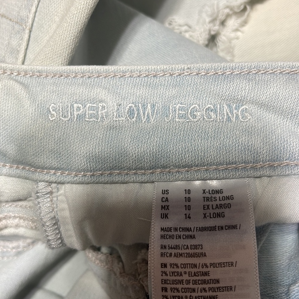 Jeans - Picture 7 of 10